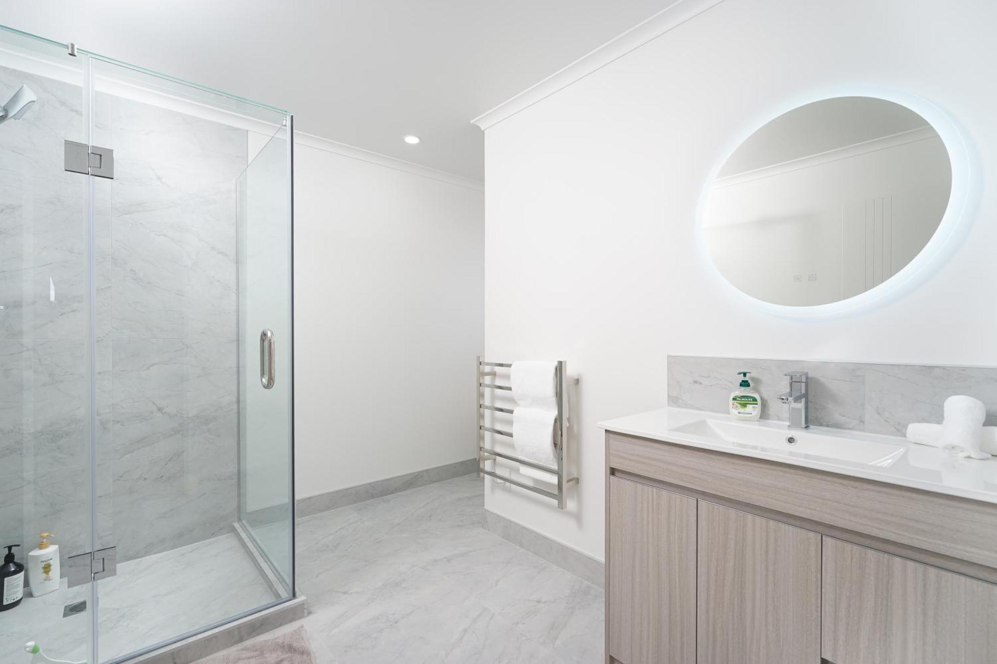 Charming 4Bds House With 3 Bathrooms Brand New Hamilton Kültér fotó