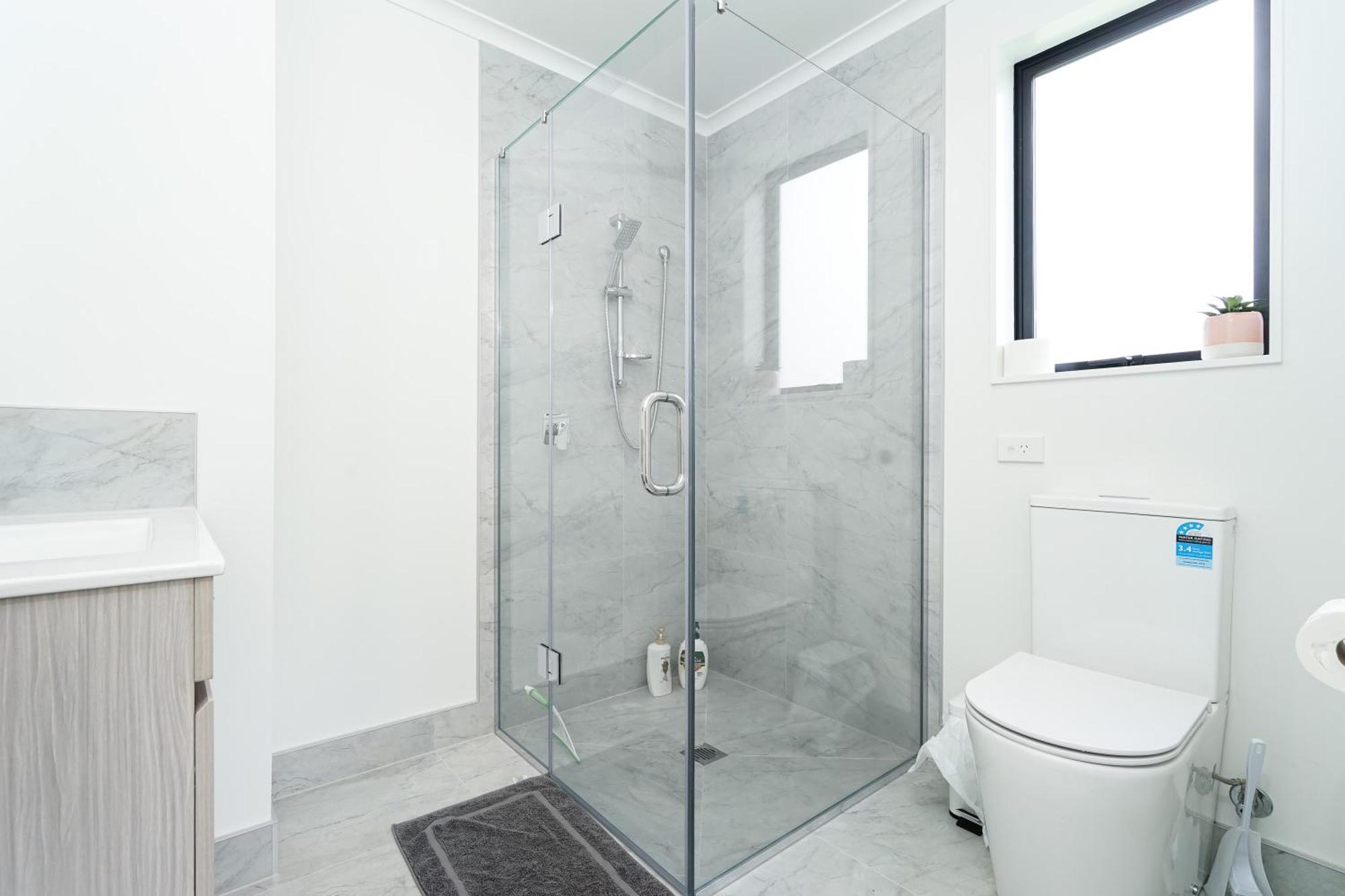 Charming 4Bds House With 3 Bathrooms Brand New Hamilton Kültér fotó